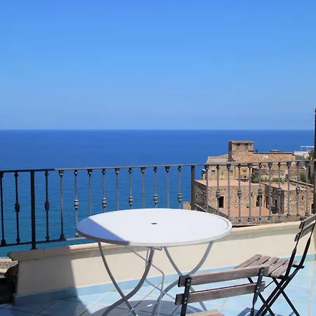 Palazzo Dependance Delle Grazie * Pizzo (Calabria)